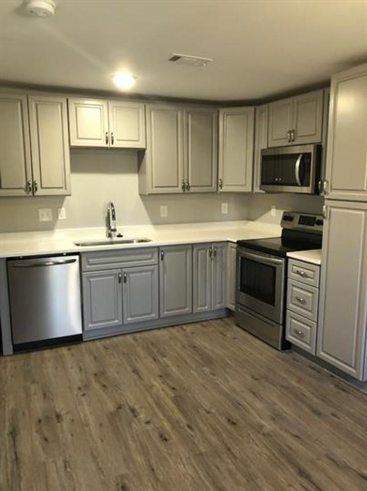 317B Cemetery Ave - Photo 3 of 6