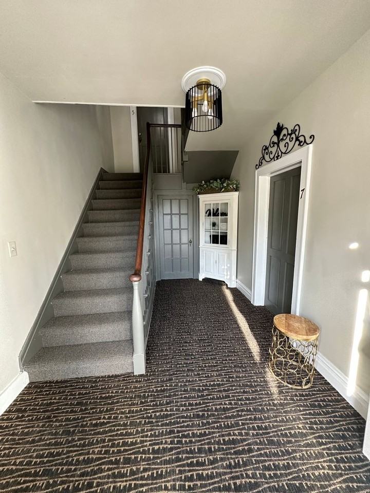 108 S Franklin St #2 - Photo 3 of 17