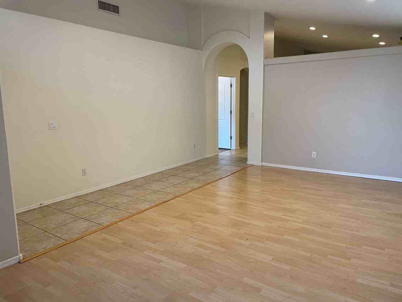 1051 W Todd Dr - Photo 4 of 42