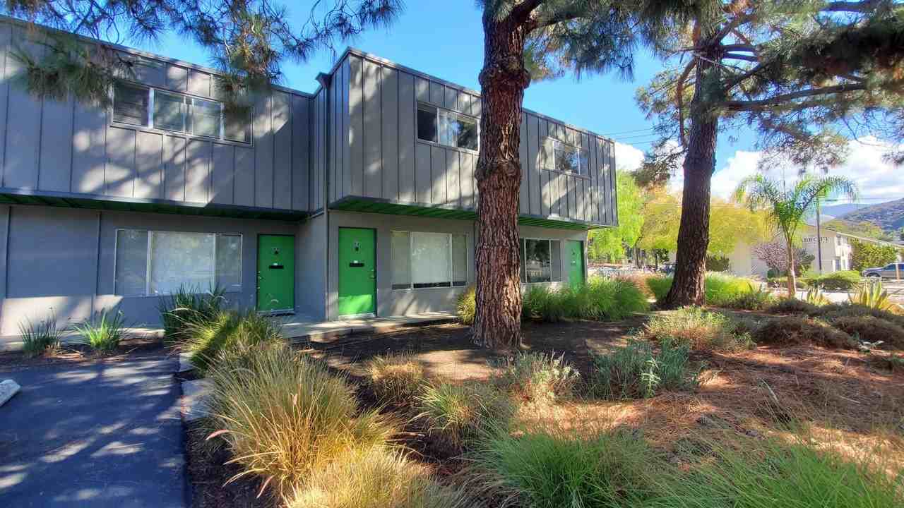 607 Grand Avenue - Photo 4 of 9