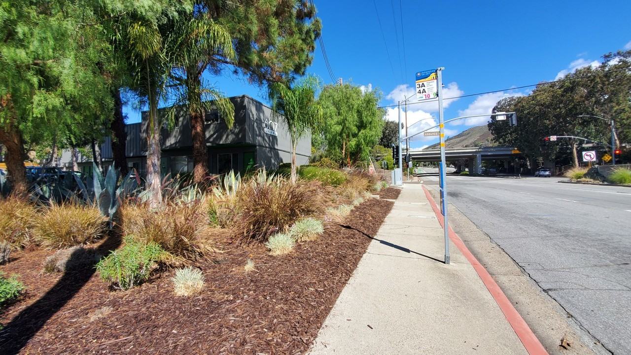 607 Grand Avenue - Photo 6 of 9