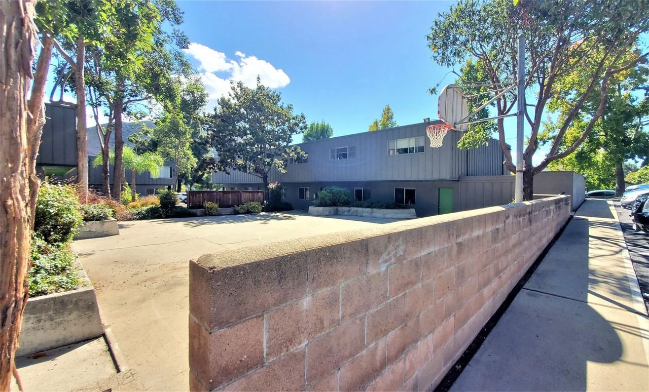 607 Grand Ave - Photo 7 of 8