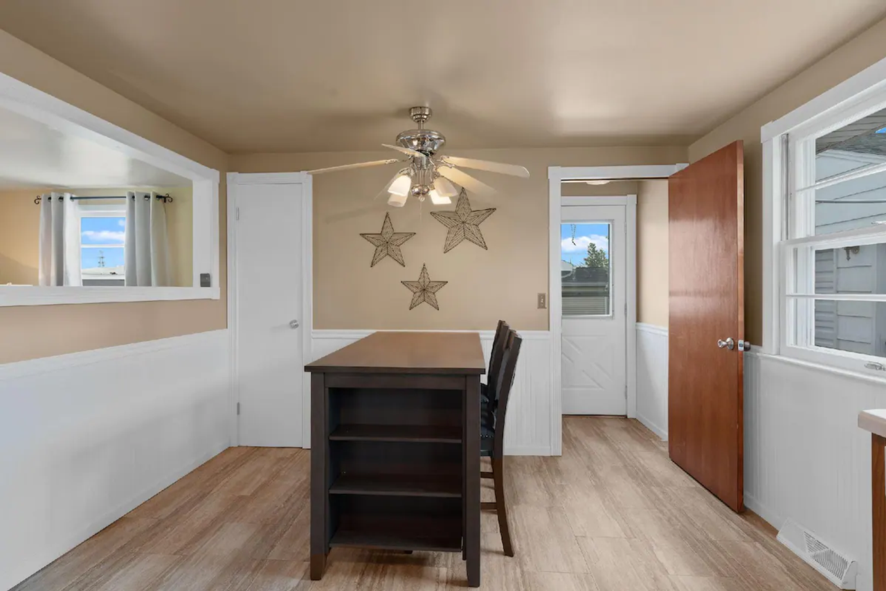 921 Stadium Dr - Photo 7 of 20