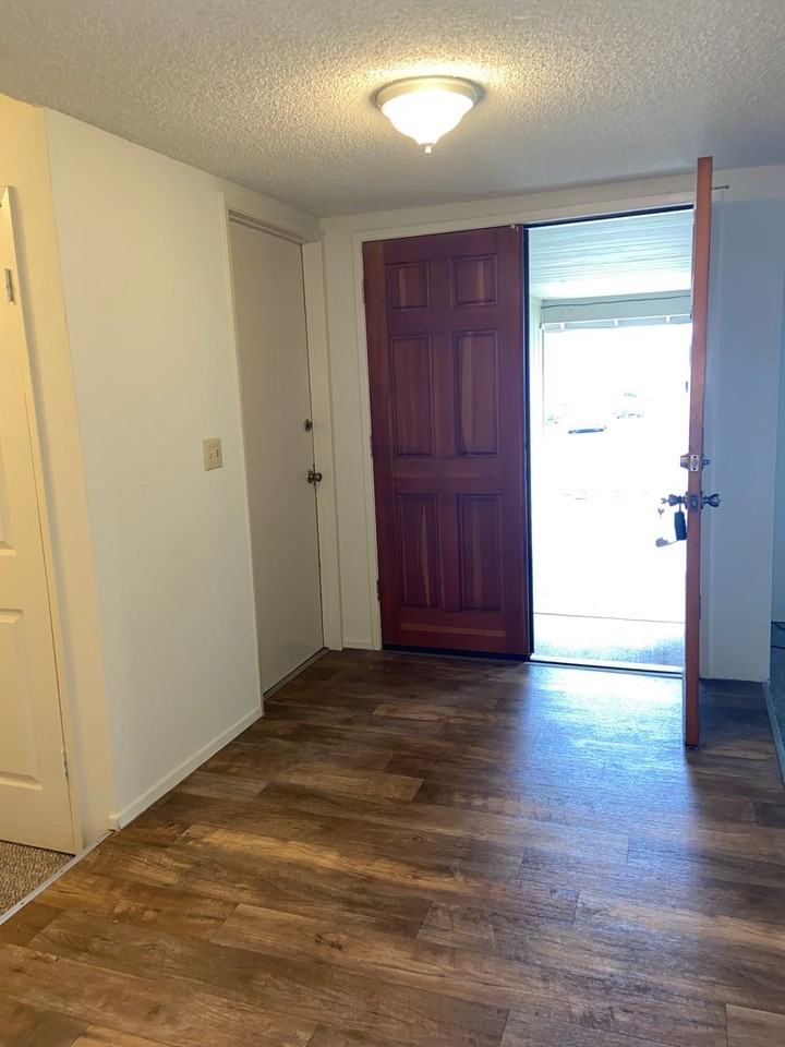 6413 Bay Hill Way - Photo 6 of 18