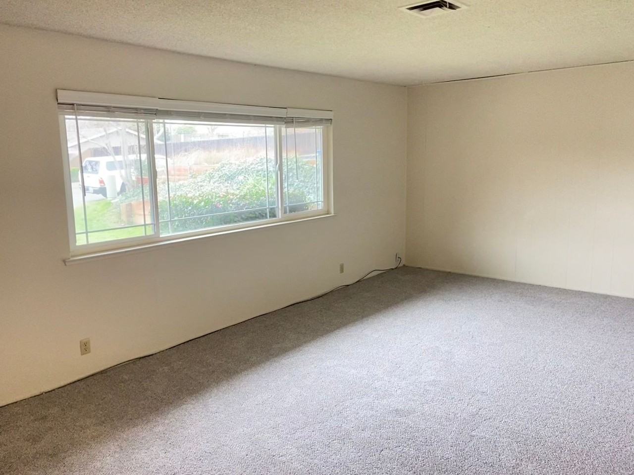 6413 Bay Hill Way - Photo 7 of 18