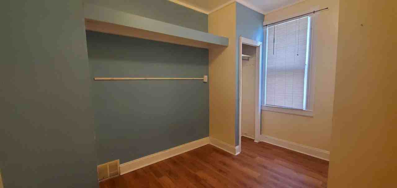 334 Catherine Street - Photo 4 of 19