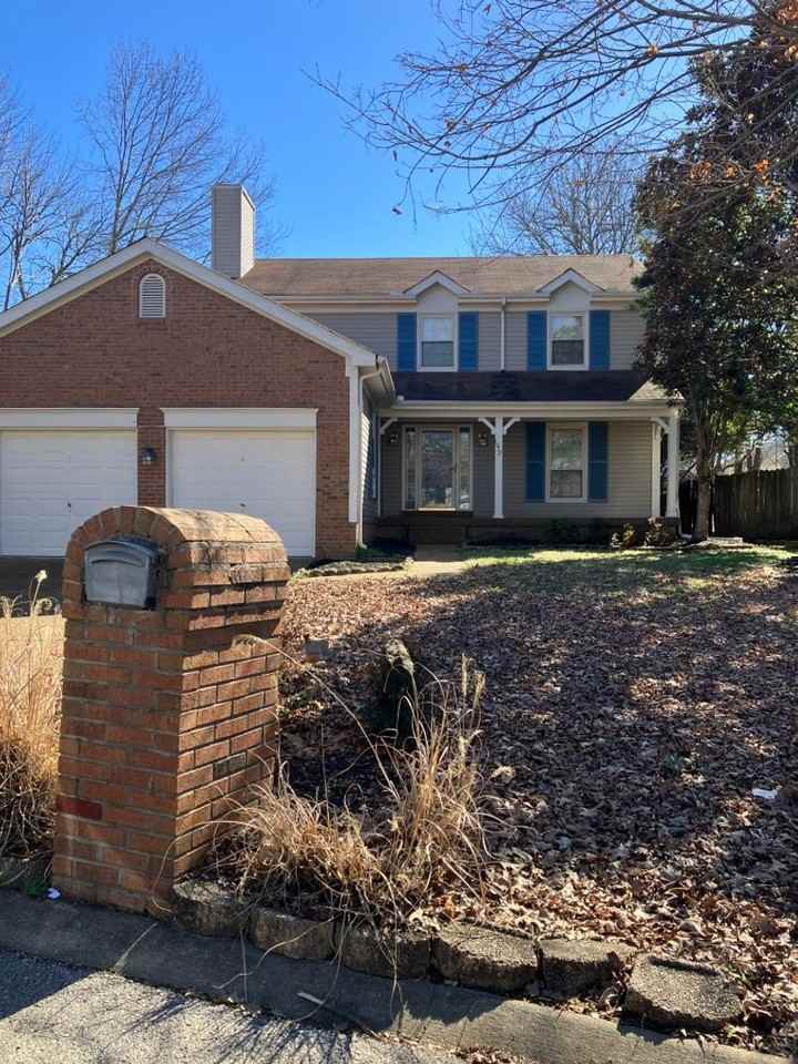 1012 Lonsway Cir - Photo 2 of 17