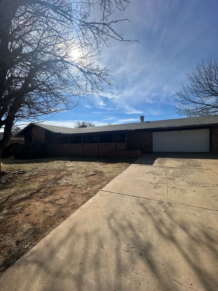 1108 Fairway Ter - Photo 2 of 34