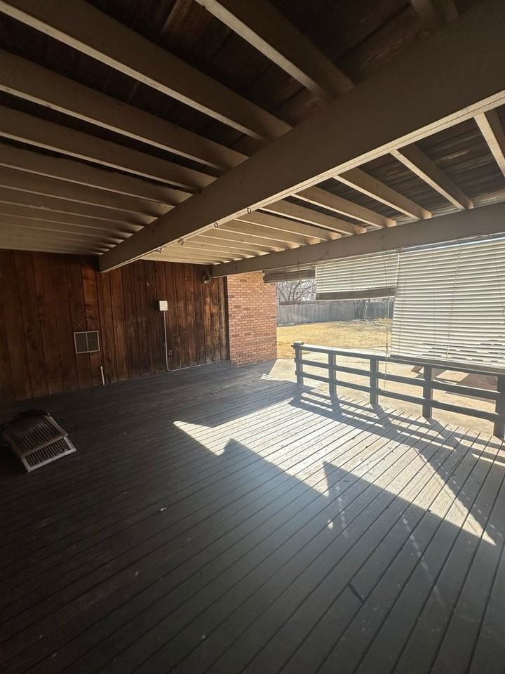 1108 Fairway Ter - Photo 7 of 34