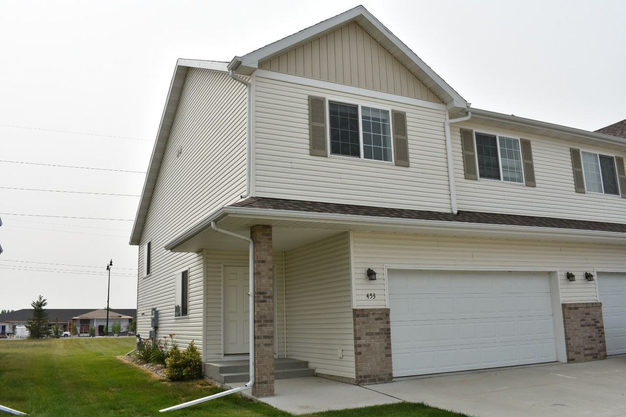 453 Foxtail Dr - Photo 2 of 8