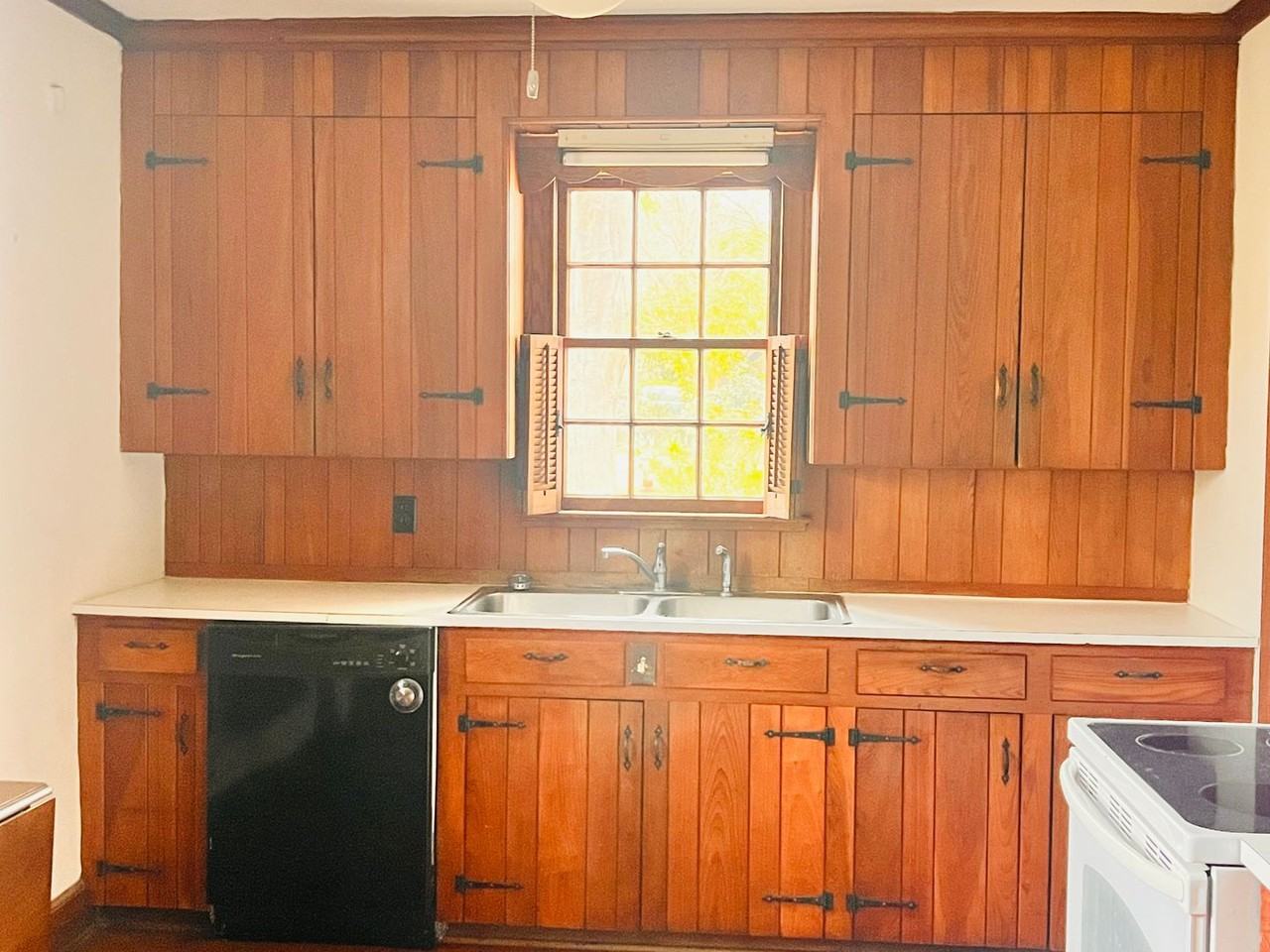 101 Southwood Dr - Photo 4 of 10