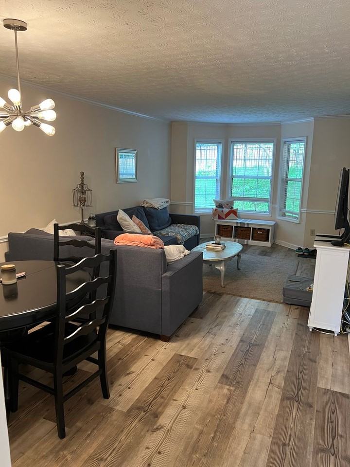 137 Sleepy Creek Dr - Photo 5 of 18