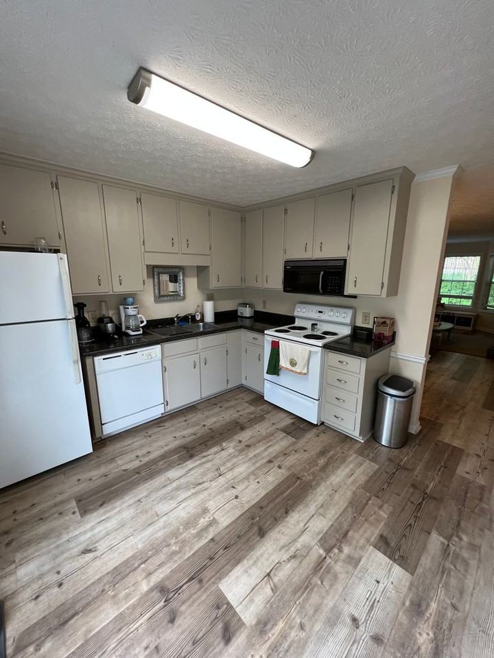 137 Sleepy Creek Dr - Photo 7 of 18