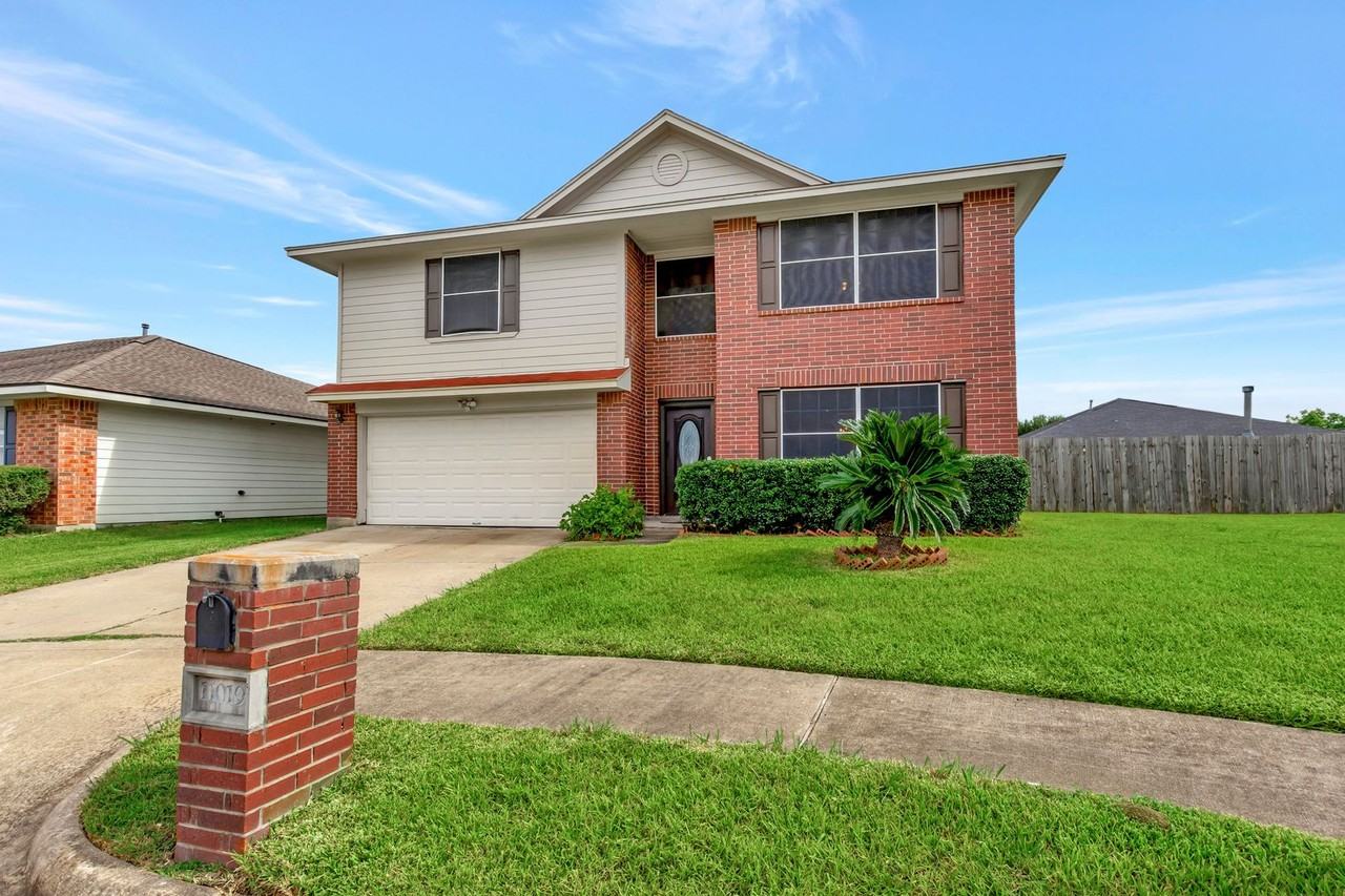 11019 Cayman Mist Dr - Photo 2 of 28