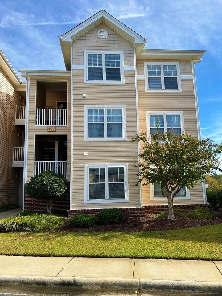 3330 Harbour Pointe Pl #12 - Photo 2 of 19