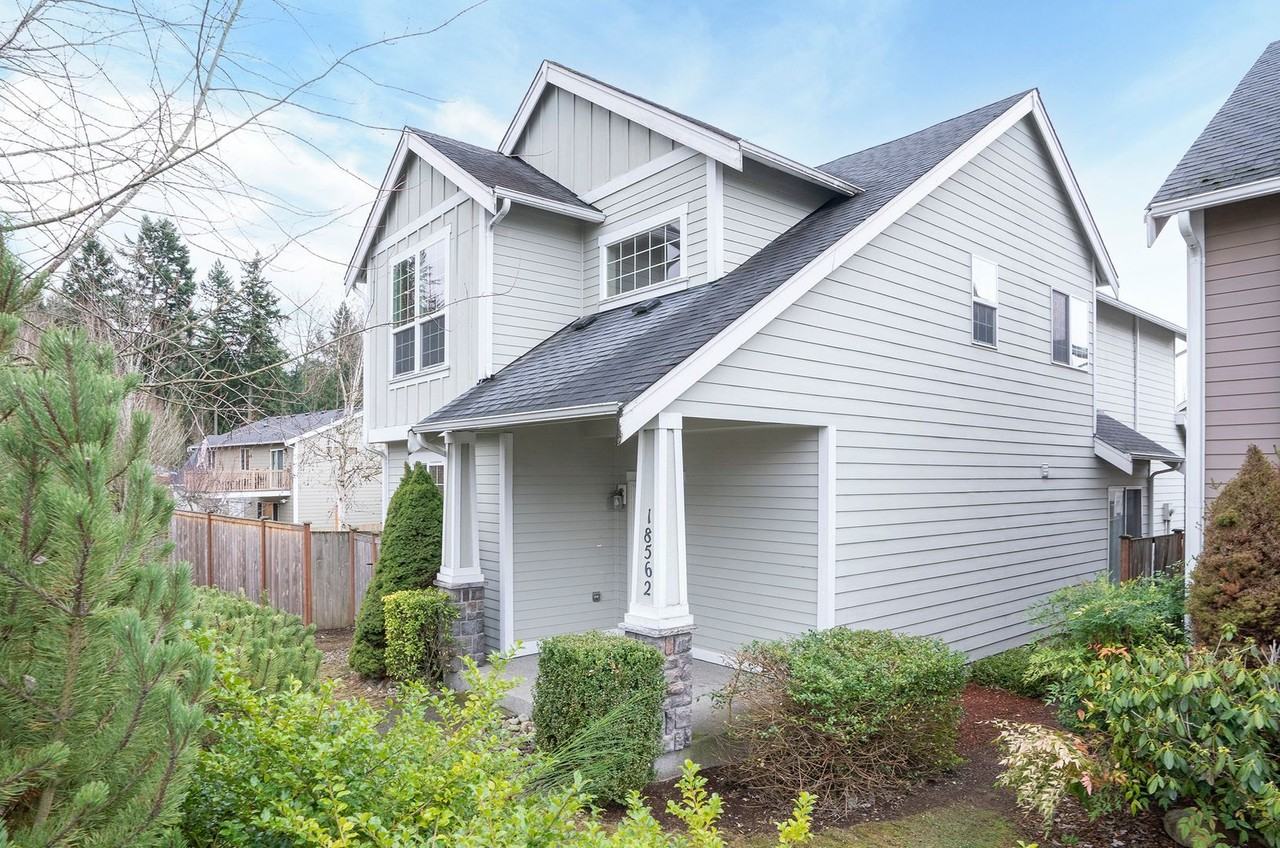 18562 97th Ave E - Photo 2 of 32