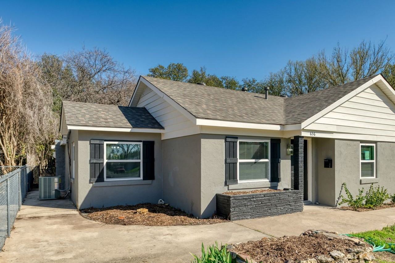 636 Schieme St - Photo 4 of 22