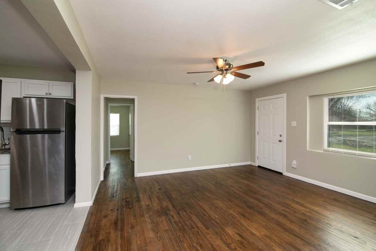 636 Schieme St - Photo 7 of 22