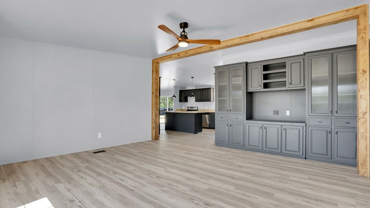 800 Richland Rd - Photo 3 of 35