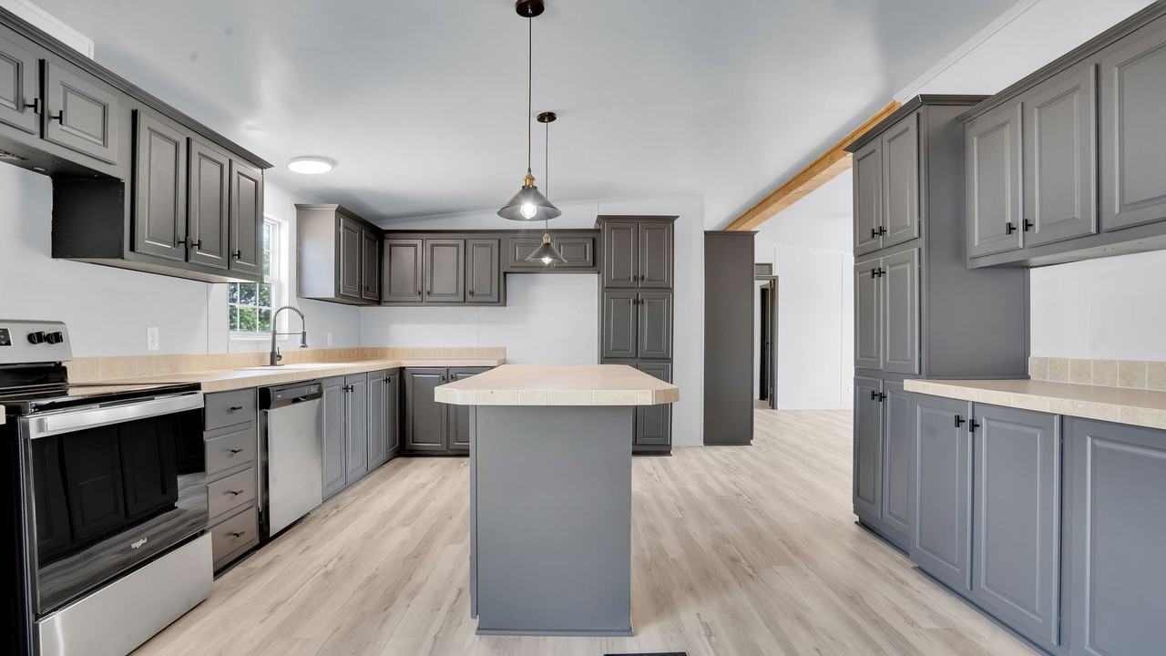 800 Richland Rd - Photo 6 of 35