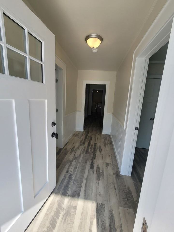 112 S 12th St - Photo 3 of 24