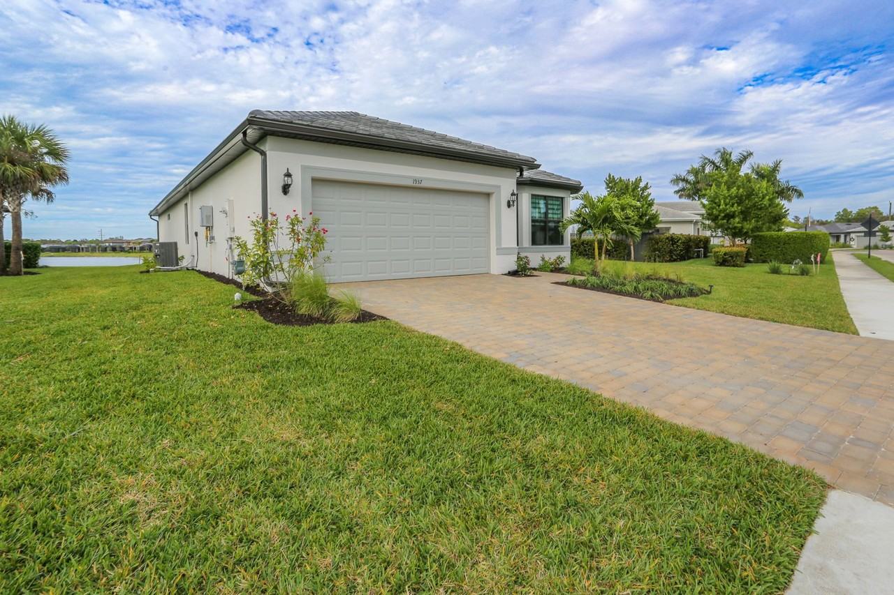 1937 Yellowfin Cir - Photo 6 of 50