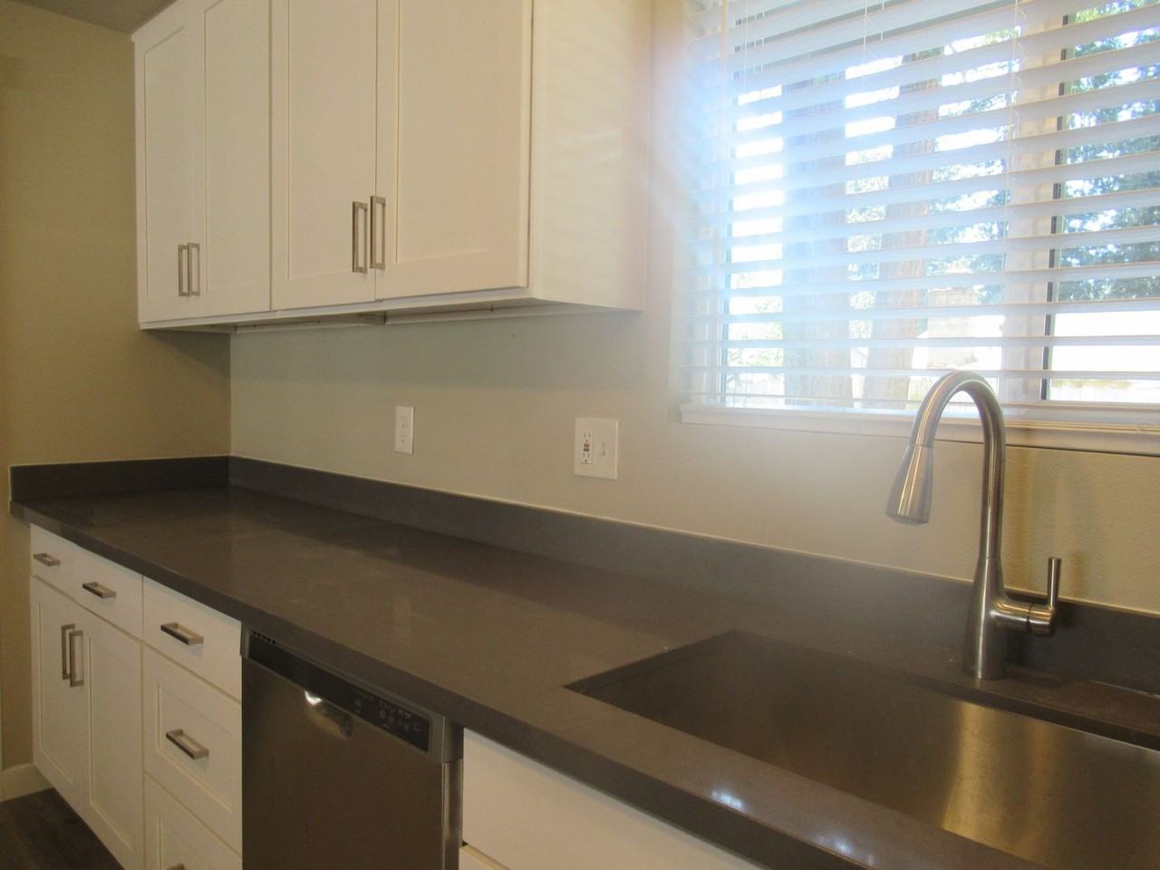 26631 Timberlane Dr Se - Photo 3 of 14