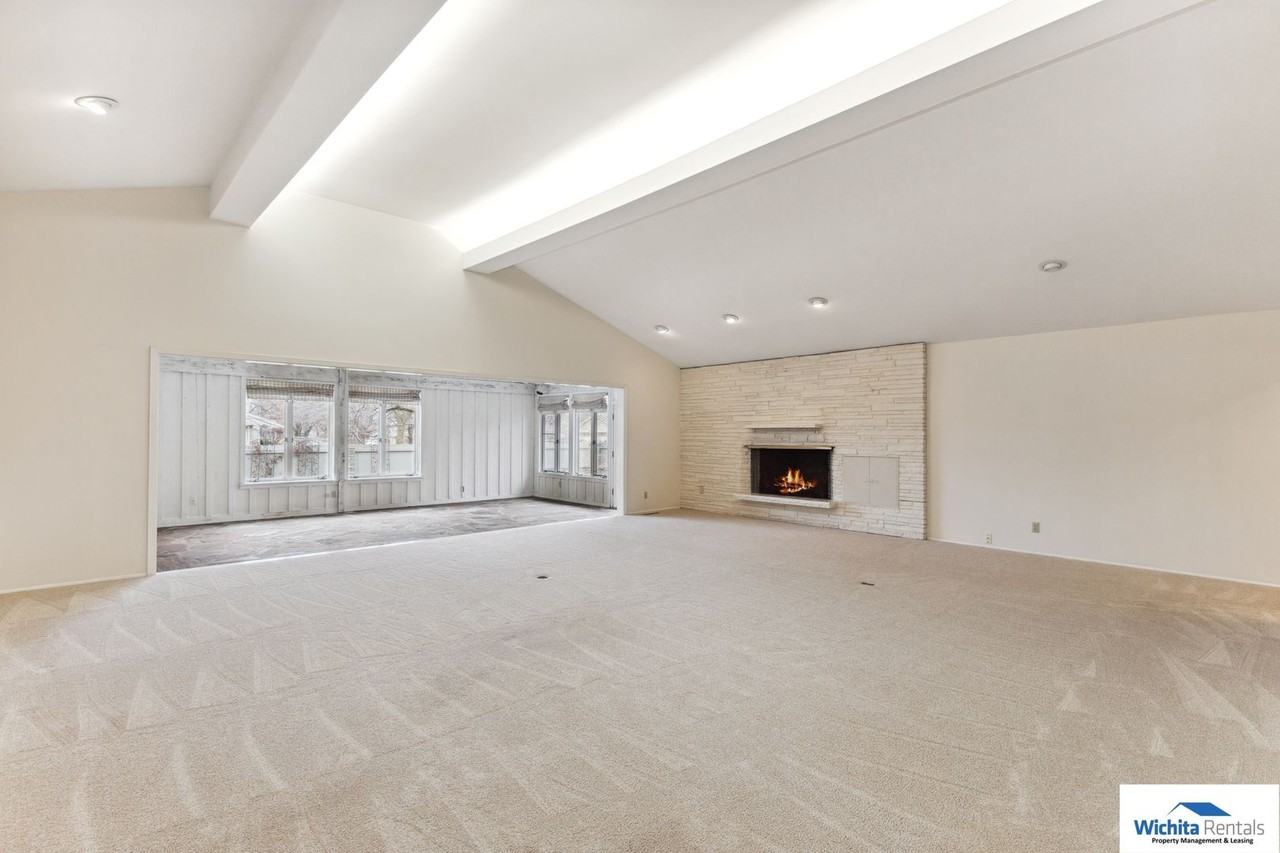 601 N Rutland St - Photo 2 of 15