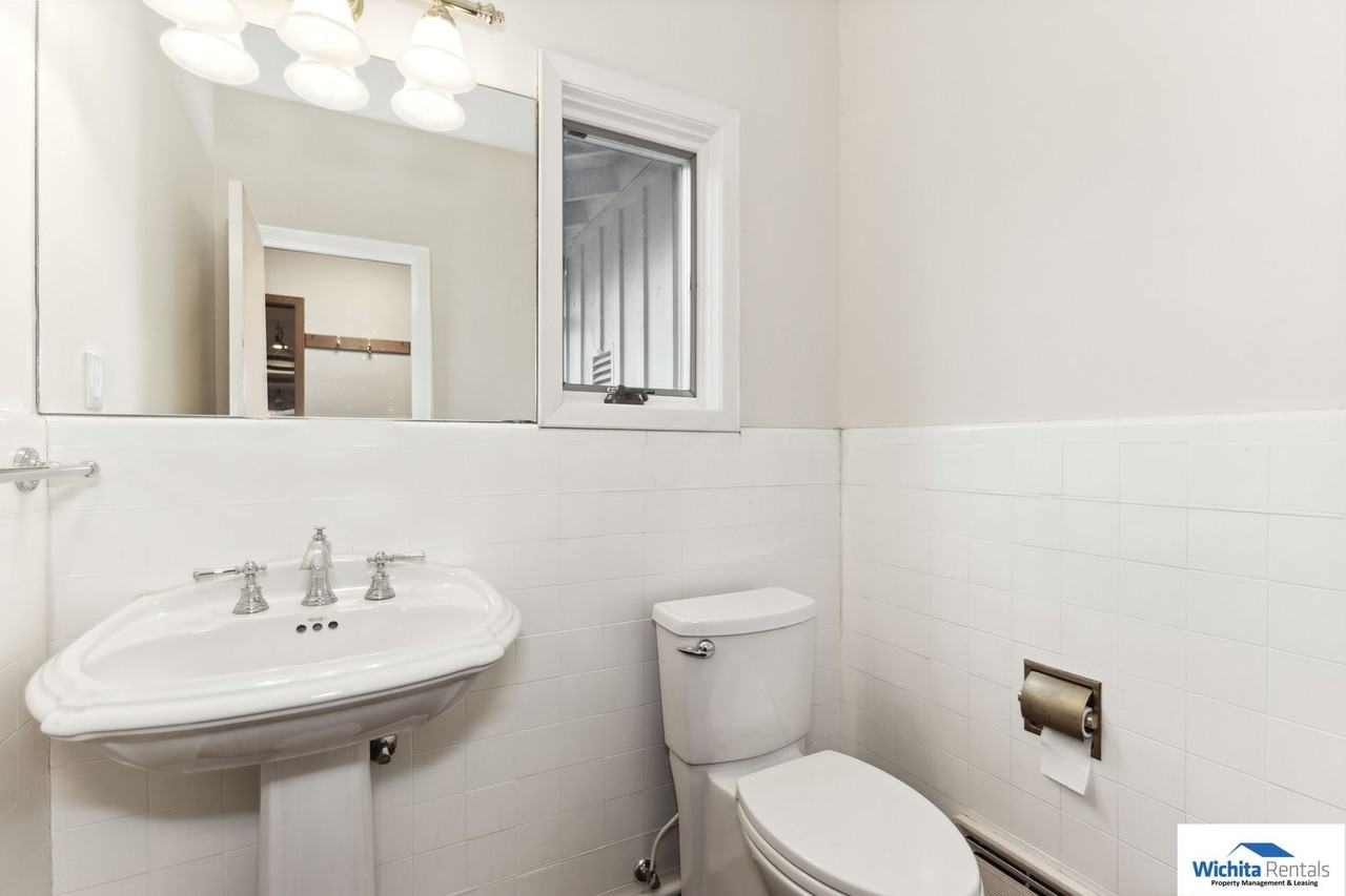 601 N Rutland St - Photo 6 of 15