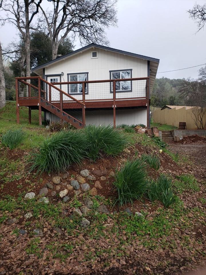 12860 Lakeview Dr - Photo 2 of 19