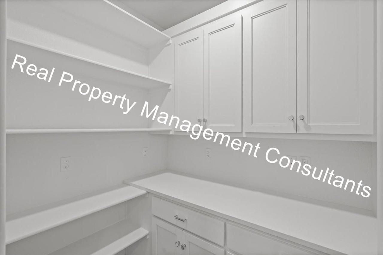 1823 Mercier St - Photo 7 of 23