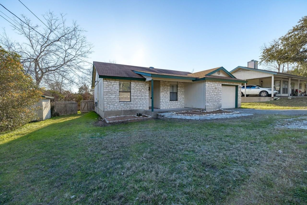 18507 Lake Terrace Dr - Photo 3 of 26