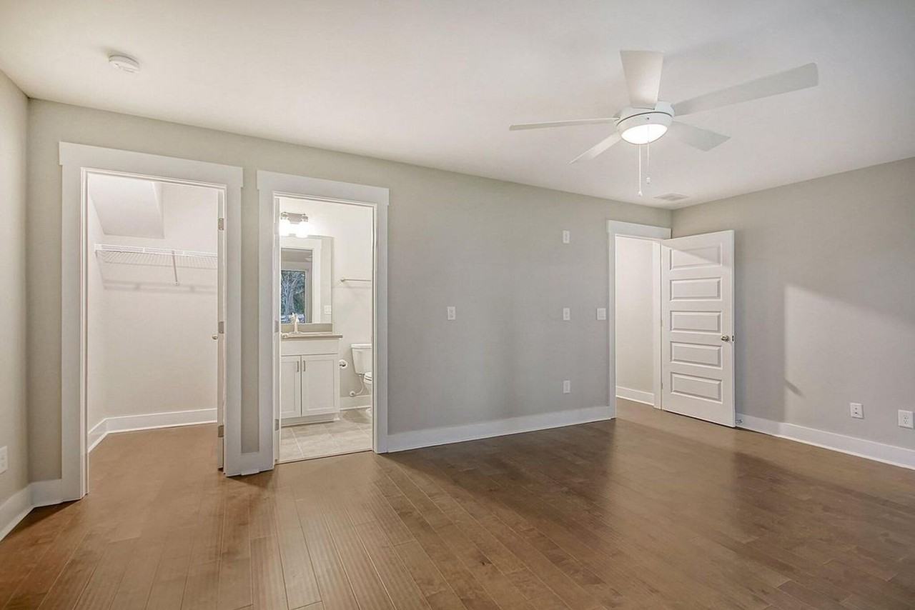 4061 S Rhett Ave - Photo 3 of 12