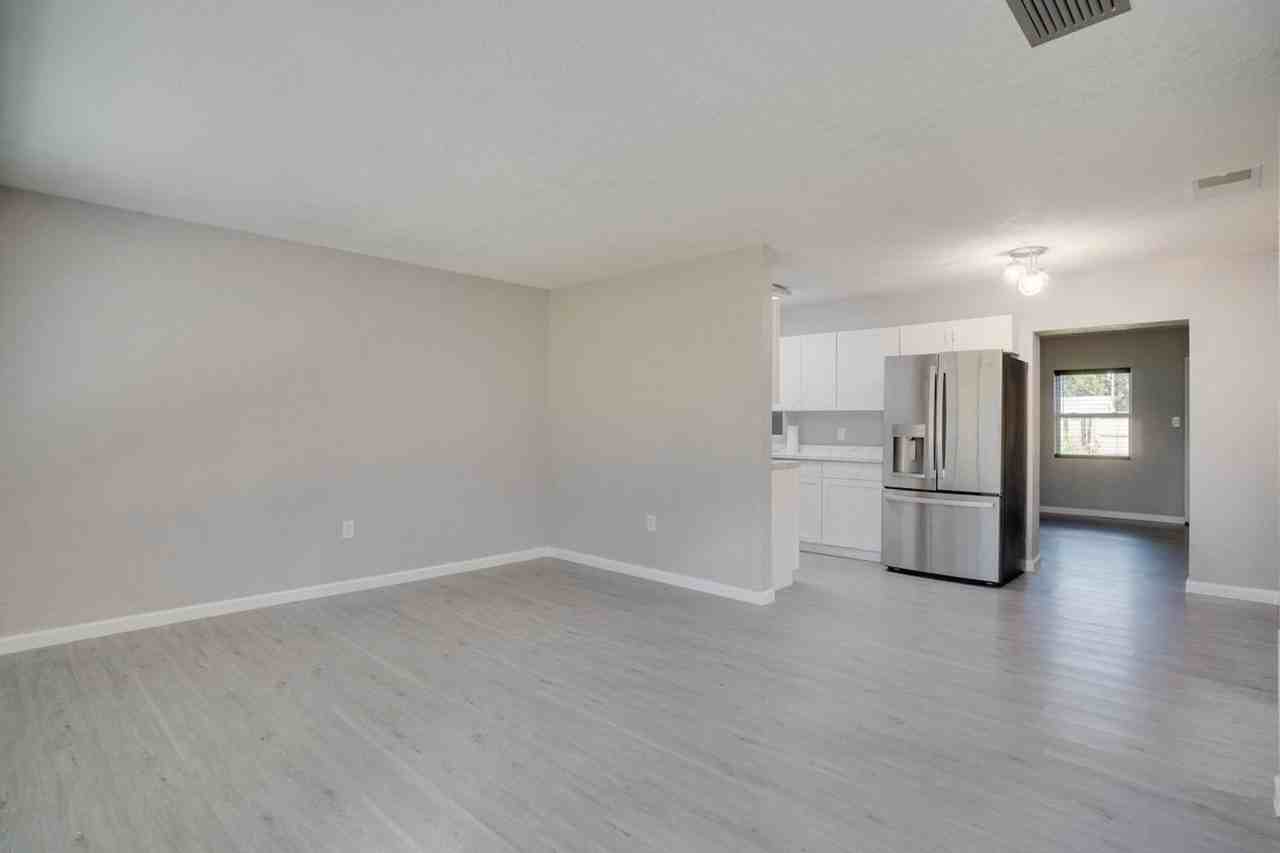 625 Slote Drive - Photo 2 of 21