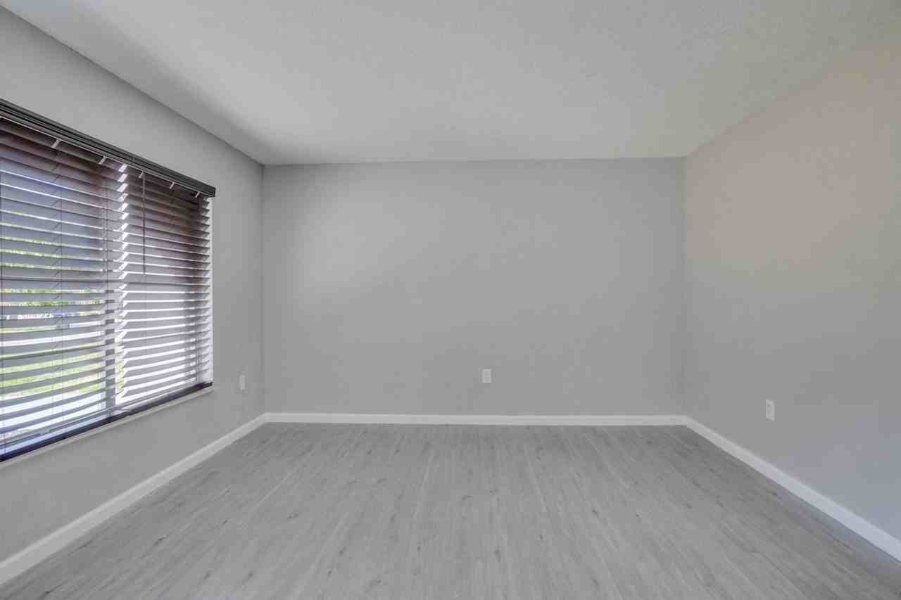 625 Slote Drive - Photo 3 of 21