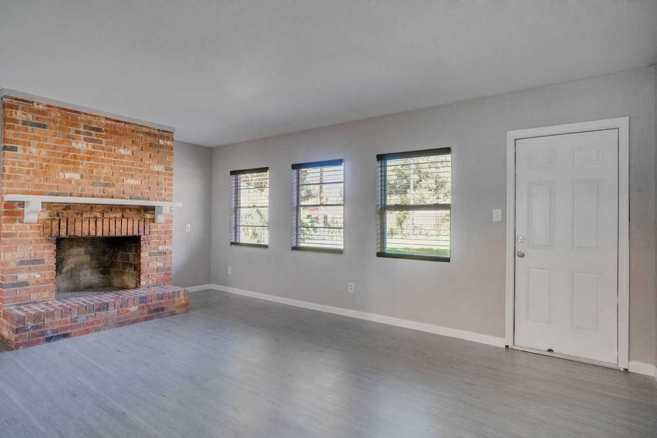 625 Slote Drive - Photo 7 of 21