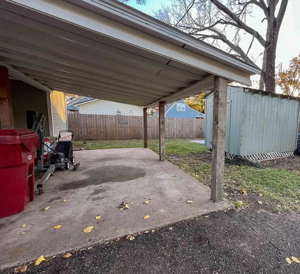 200 Miller St - Photo 3 of 14