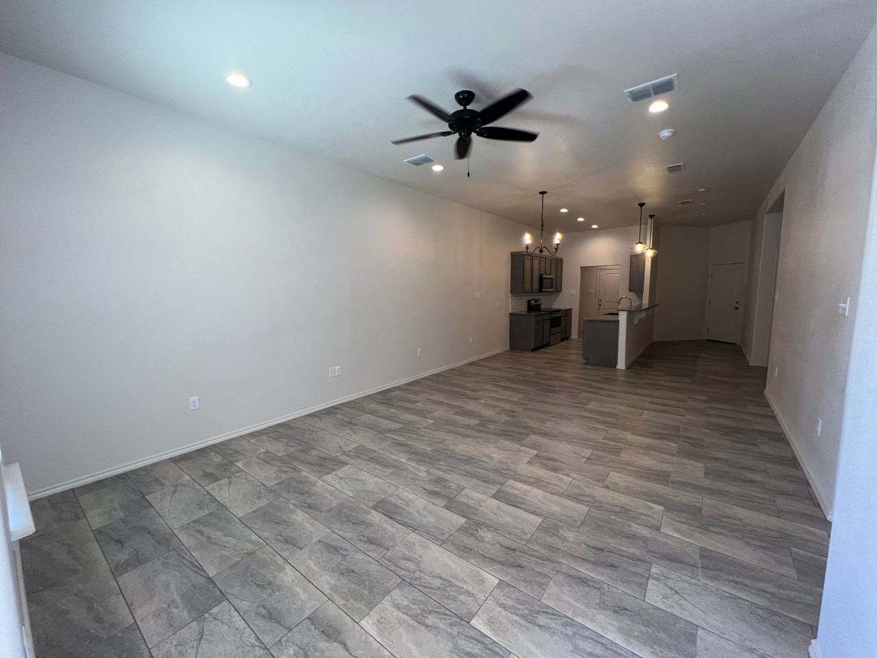 1124 N 7th St - Photo 4 of 24