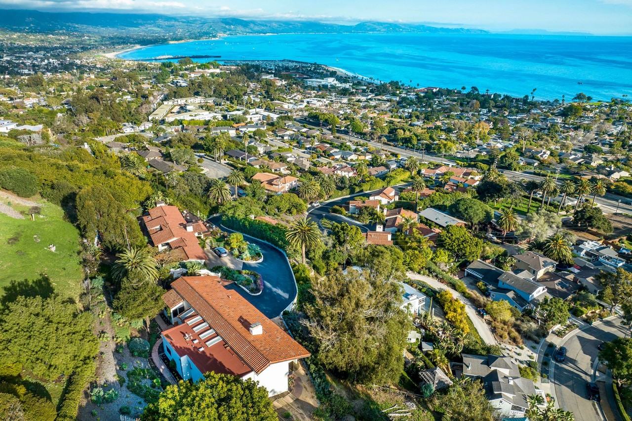 449 Vista De La Playa Ln - Photo 2 of 26