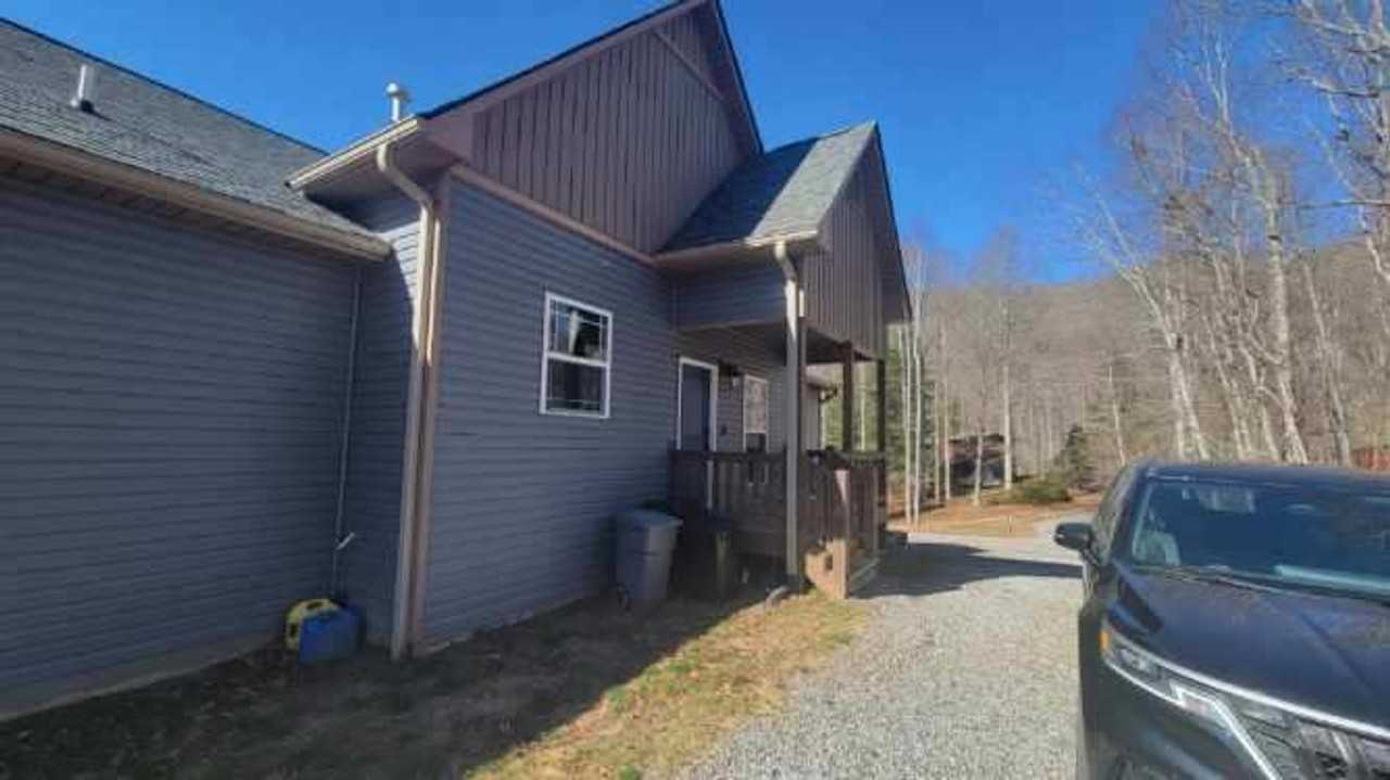 132 Glad Tidings Ln - Photo 2 of 15