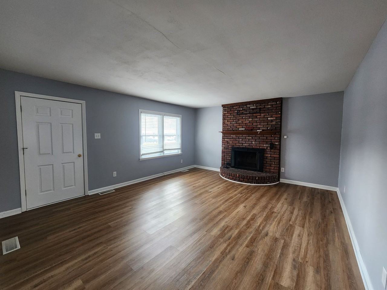 117 Villa Ct - Photo 2 of 18