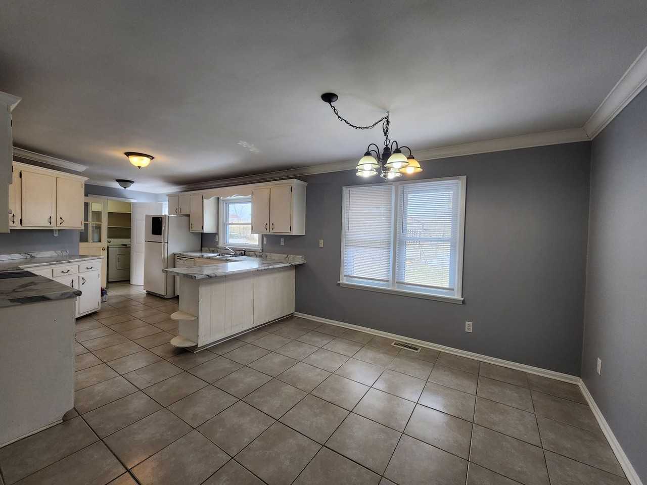 117 Villa Ct - Photo 3 of 18