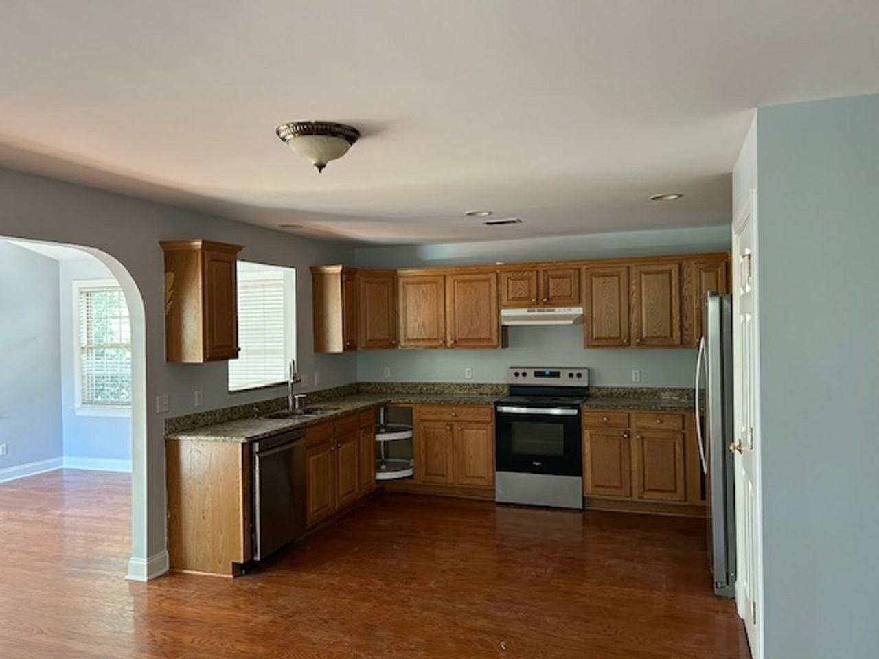 268 Ceasar Pl - Photo 5 of 32
