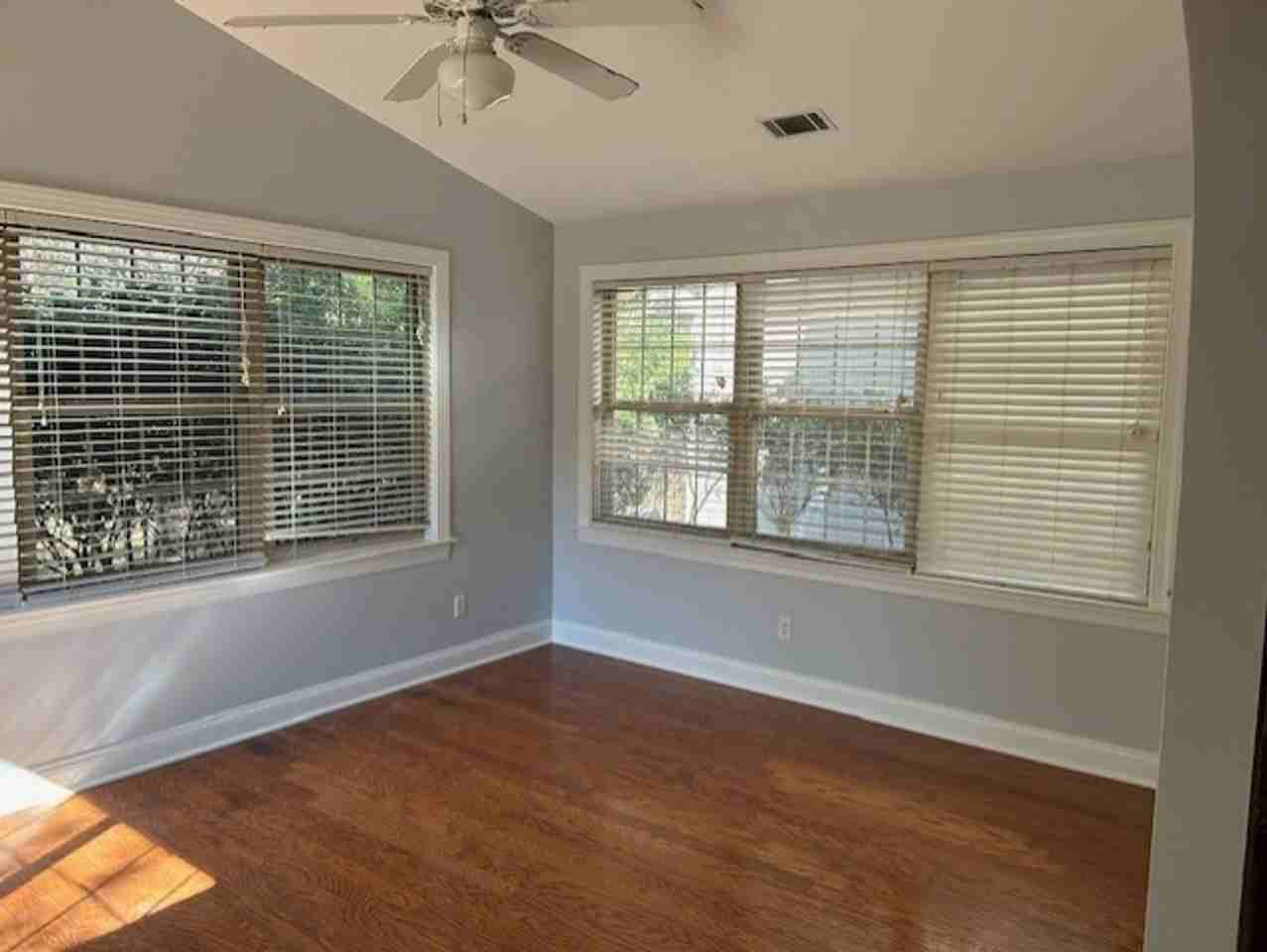 268 Ceasar Pl - Photo 6 of 32