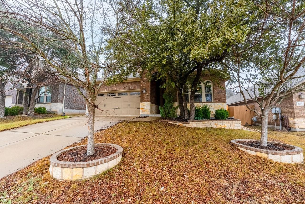 633 Cerezo Dr - Photo 4 of 24