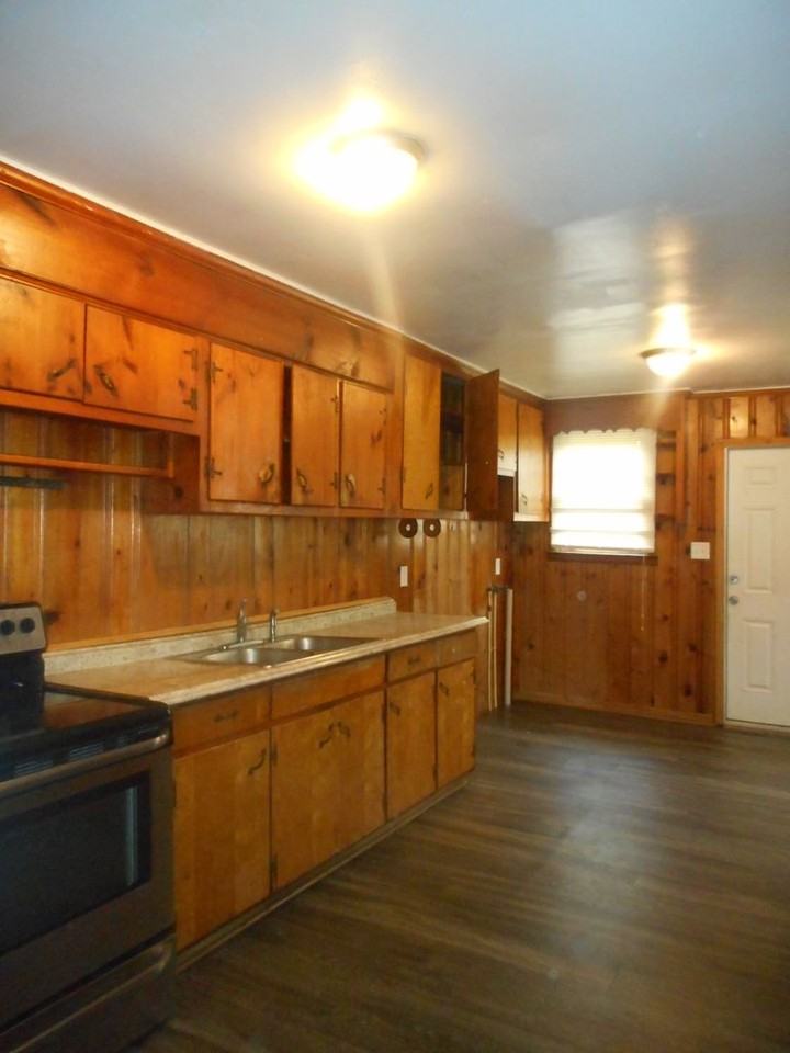 2128 Grand Blvd - Photo 3 of 26