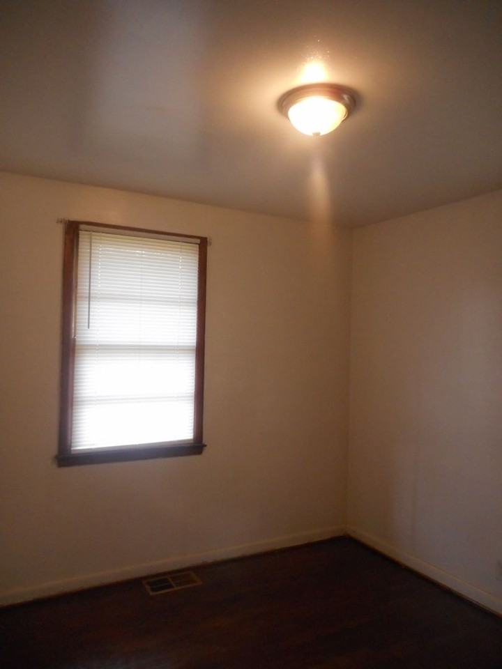 2128 Grand Blvd - Photo 6 of 26