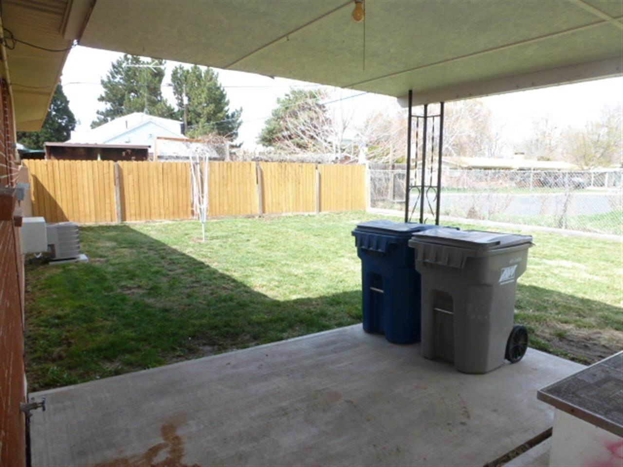 2402 W Lemhi St - Photo 2 of 22