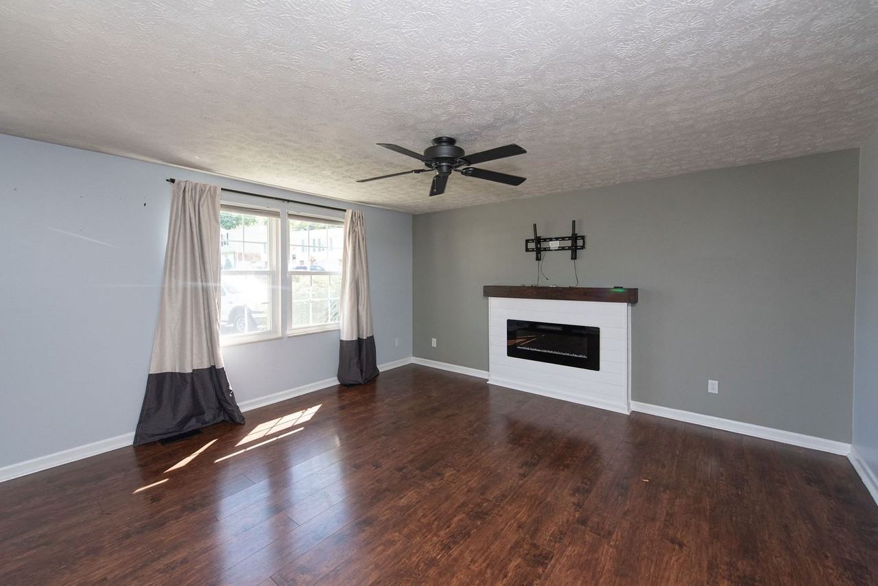 4286 Boyne Ct - Photo 7 of 49