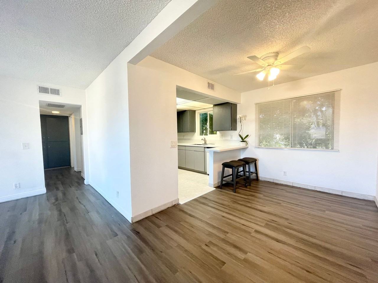 37043 Bankside Dr #4 - Photo 4 of 19